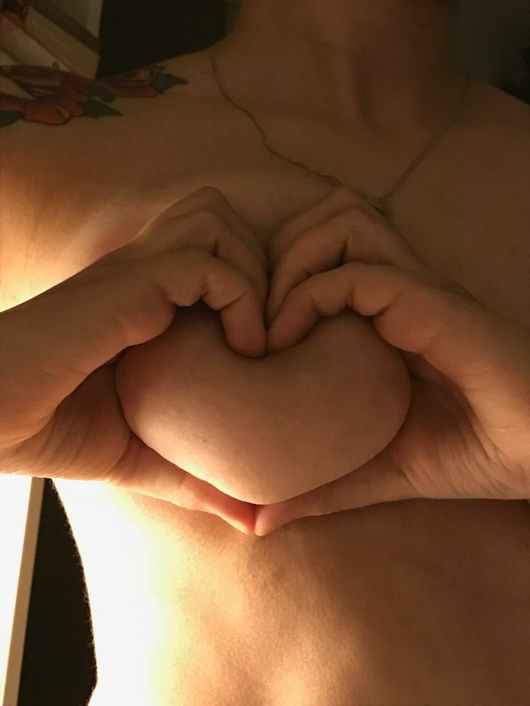 senos de corazon (1). FOTOS - Llega el "heart shaped boob challenge &q...