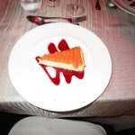 Cheesecake de Guayaba con Jarabe de Jamaica
