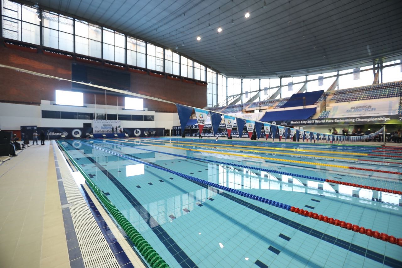 Remodelan Alberca Olímpica Fernanda Familiar