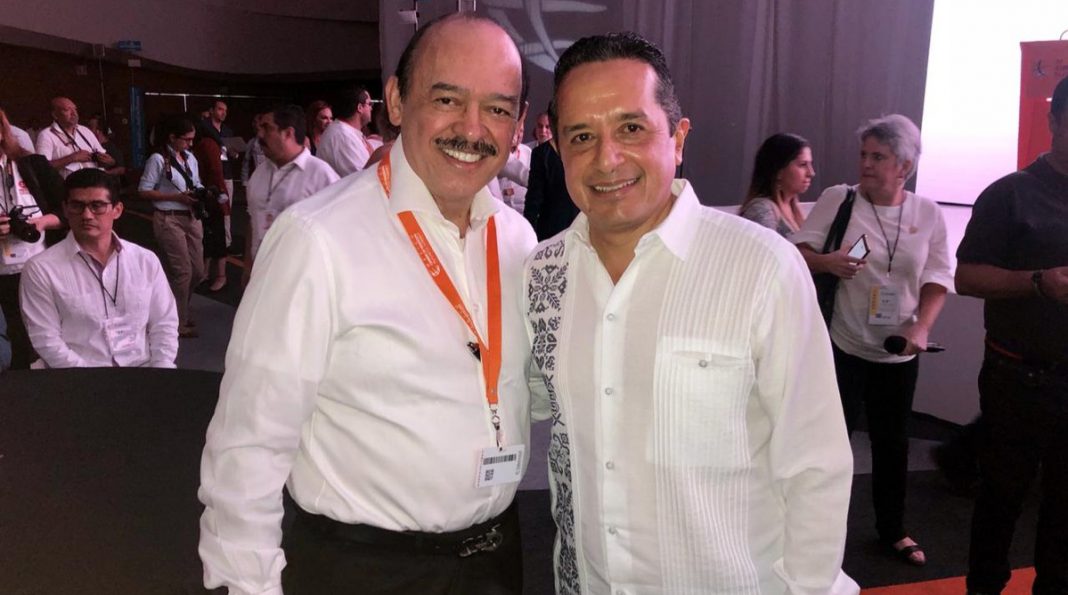 Dr. Raúl Beyruti Sánchez, Presidente y Fundador de GINgroup global y el Lic. Carlos Joaquín González, Gobernador Constitucional del Estado de Quintana Roo, México.