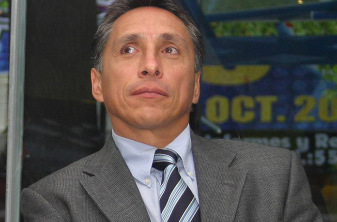 Manuel Negrete, positivo a COVID-19 | Fernanda Familiar