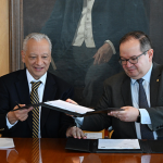 Leonardo Lomelí Vanegas, rector de la UNAM y Víctor Rodríguez Padilla director general de Petróleos Mexicanos (Pemex)