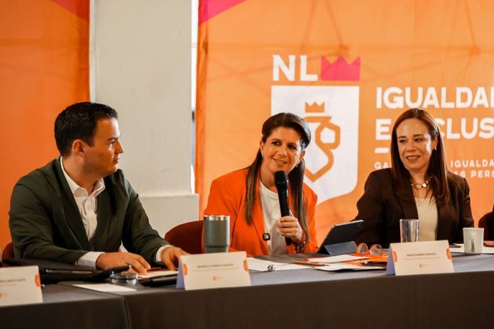 Martha Herrera y su equipo