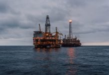 Estados Unidos controlará la venta de petróleo de Venezuela “indefinidamente”