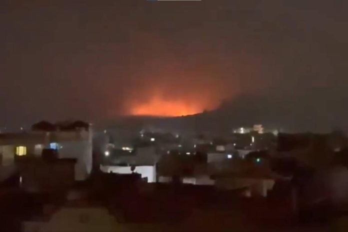 Pakistán bombardea Kabul y declara “guerra abierta” con Afganistán