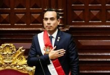Congreso de Perú destituye al presidente José Jerí por presunta corrupción; duró cuatro meses en el cargo Congreso de Perú destituye al presidente José Jerí por presunta corrupción; duró cuatro meses en el cargo