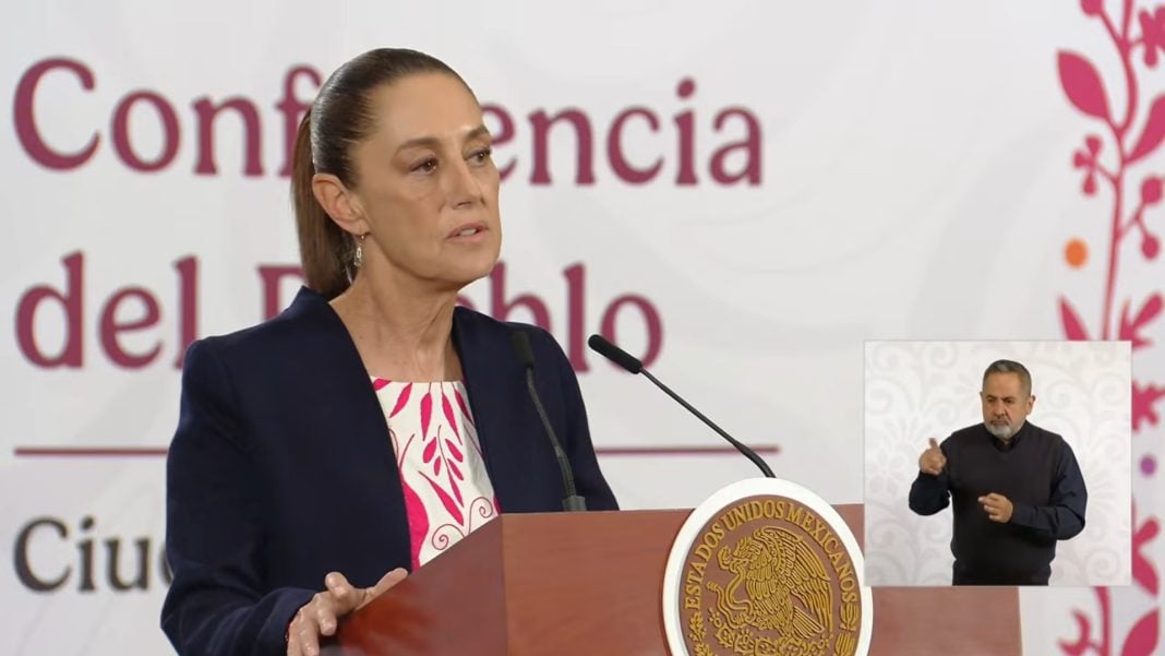 Sheinbaum acusa golpe a hoteleros por cobertura del derrame y anuncia un observatorio del Golfo