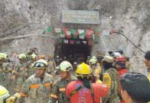 Rescatan con vida a Francisco Zapata tras 14 días atrapado en la mina Santa Fe, en Sinaloa