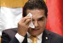 Piden apoyo de Interpol para capturar a Silvano Aureoles Piden apoyo de Interpol para capturar a Silvano Aureoles