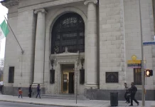 EU revisa posible cierre de consulados mexicanos; Sheinbaum responde: “no tendría por qué ser”