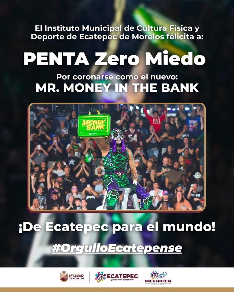 Penta, luchador mexicano, con el maletín de Money in the Bank 2026.
