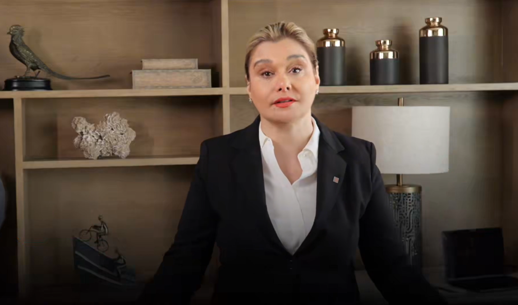 Maru Campos, gobernadora de Chihuahua, emite un mensaje en video sobre el caso del exfiscal.